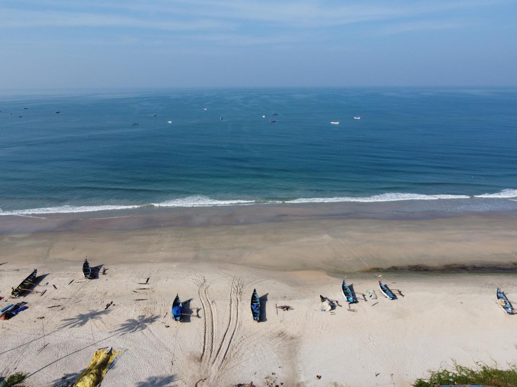 Coastal Suites Apart Hotel ---- 8 Minutes Walk To Beach ベナウリム エクステリア 写真
